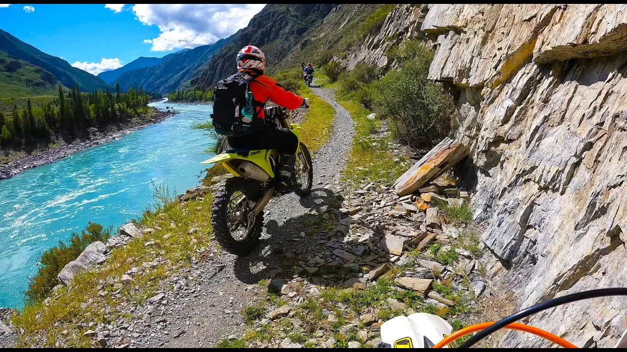 Как выбрать мотоциклетный аккумулятор: AGM, подготовка к зиме, рейтинг брендов