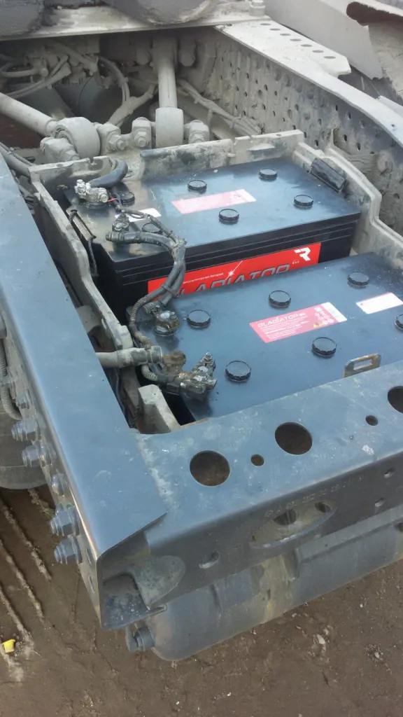 Грузовой аккумулятор на задней оси